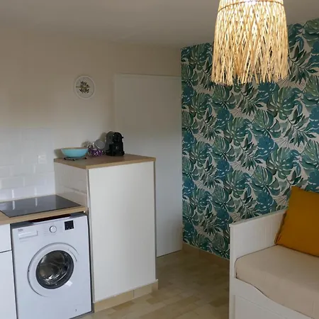 Bel Acces Direct Mer; L'almanarre, 아파트